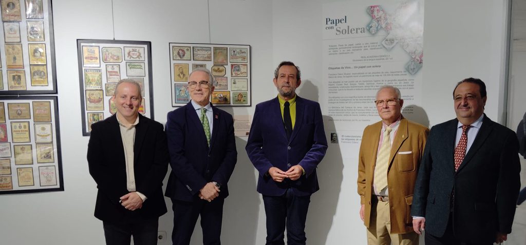 La UCA inaugura la exposición ‘Papel con solera’ en la Biblioteca del Campus de Jerez